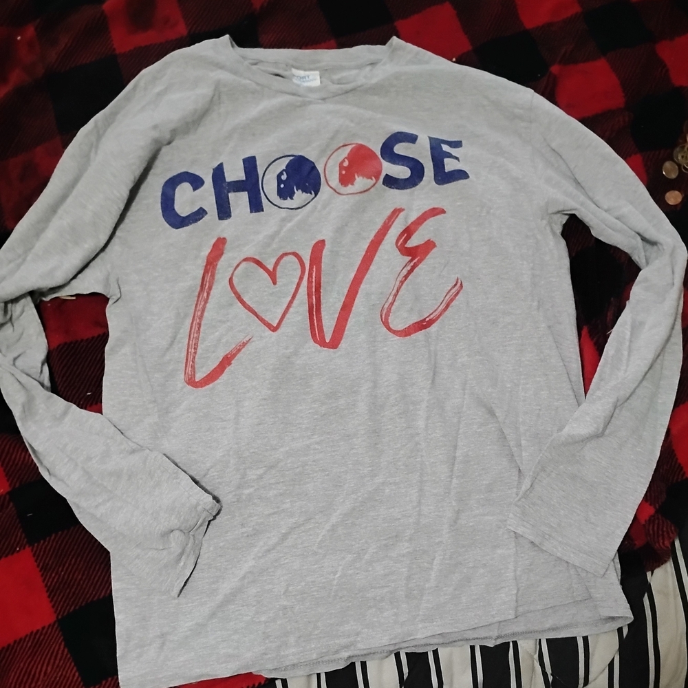 Chiose Love Gray Long Sleeve